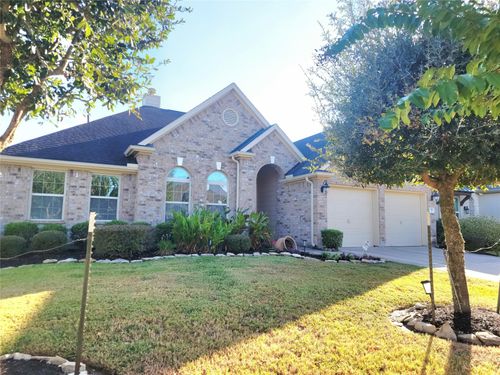 142 Round Lake Dr, Rosenberg, TX, 77469-1996 | Card Image