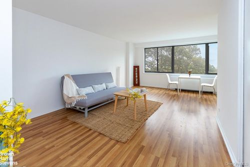 4f-3671 Hudson Manor Ter, Bronx, NY, 10463-1147 | Card Image
