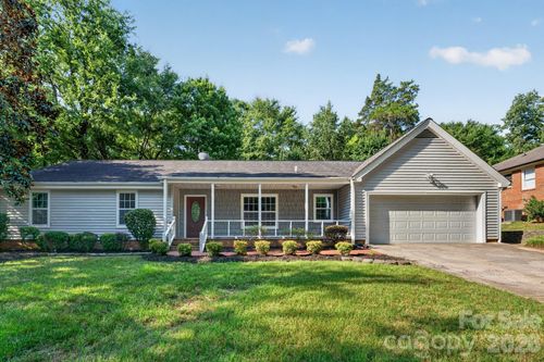 3909 Carmel Forest Dr, Charlotte, NC, 28226-8121 | Card Image
