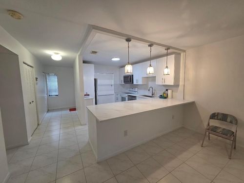 5e-9187 Norte Lago, Boca Raton, FL, 33428-1913 | Card Image
