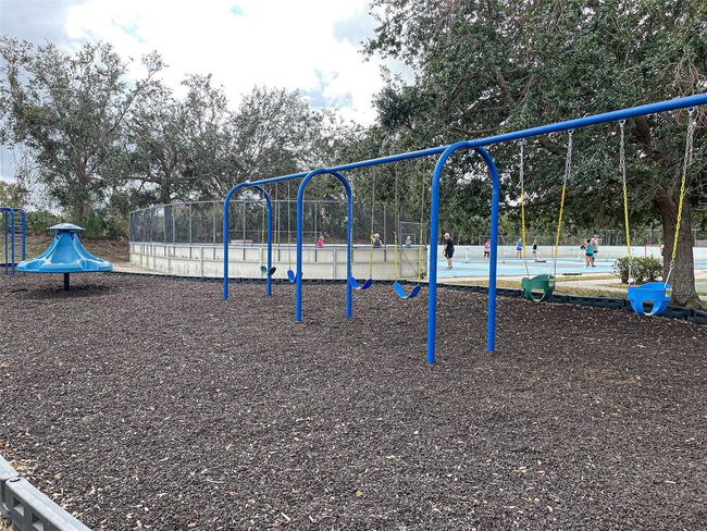 11815 Tempest Harbor Loop, House other with 3 bedrooms, 2 bathrooms and null parking in VENICE FL | Image 41
