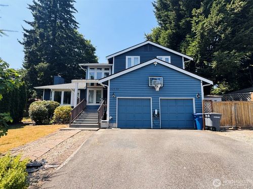 22533 13th Avenue S, Des Moines, WA, 98168 | Card Image