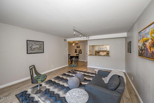 e125-5460 White Oak Ave, Encino, CA, 91316-2411 | Card Image