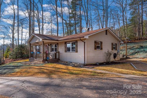 2746 Turnpike Rd, Horse Shoe, NC, 28742-7785 | Card Image