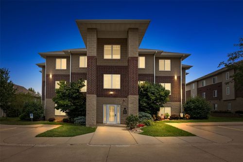 279 S Taft Ave, Iowa City, IA, 52245 | Card Image