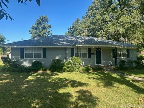 718 Barnes St, Lonoke, AR, 72086-2540 | Card Image