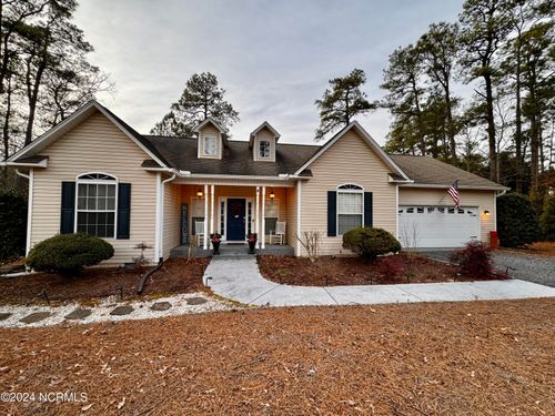 4 Lake Ct, Pinehurst, NC, 28374-6814 | Card Image