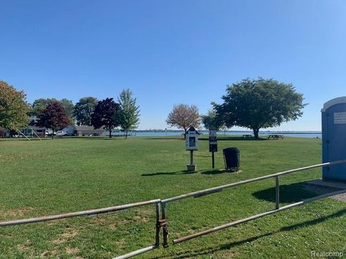 38088 Main St, New Baltimore, MI, 48047-1621 | Card Image