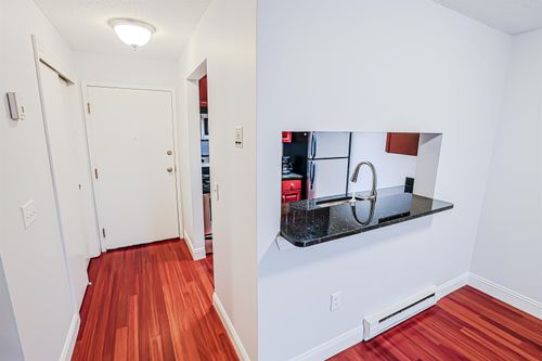 apt-303-230 Eastern Ave, Manchester, NH, 03104-6616 | Card Image