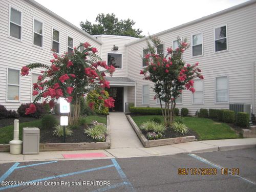 104-59 Avenue At The Cmn, Shrewsbury, NJ, 07702-4806 | Card Image