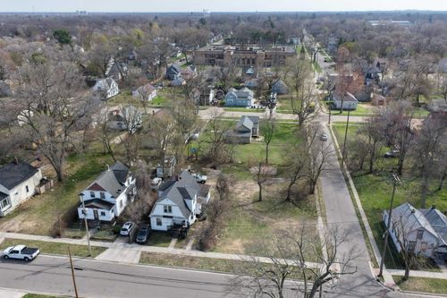 555 Amity Ave, Muskegon, MI, 49442-3653 | Card Image