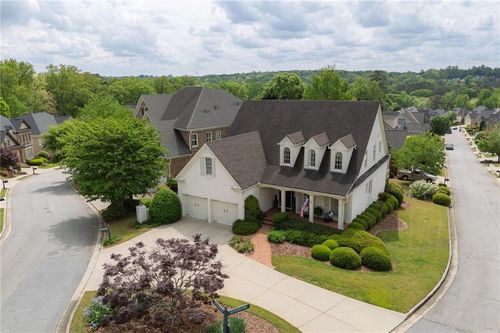 1021 Bluffhaven Way Ne, Brookhaven, GA, 30319-4818 | Card Image