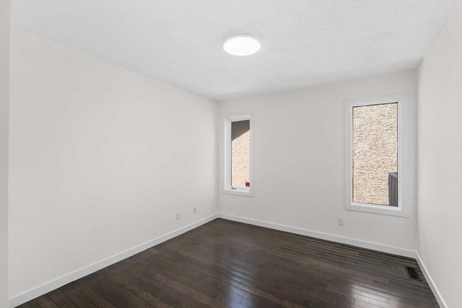 919 Shawnee Dr Sw, House other with 5 bedrooms, 4 bathrooms and 4 parking in Calgary AB | Image 17