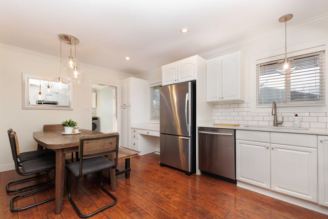 11685 Steeves St, House other with 3 bedrooms, 1 bathrooms and 6 parking in Maple Ridge BC | Image 6