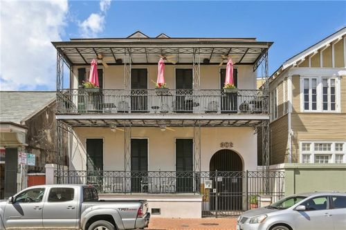 apt-e-611 Dauphine St, New Orleans, LA, 70112-3817 | Card Image