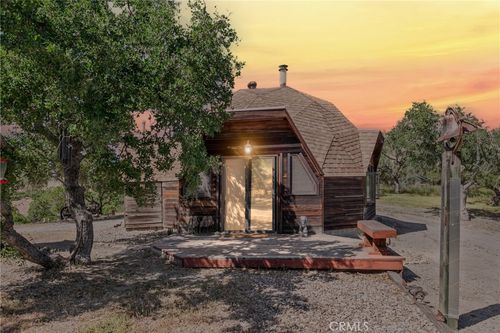 61446 Vista Rd, Bradley, CA, 93426-7006 | Card Image