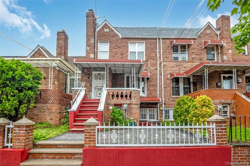 246 E 45th St, New York, NY, 10017-3310 | Card Image