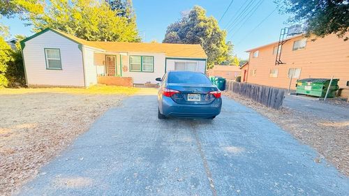 557 E 1st Ave, Chico, CA, 95926-3502 | Card Image