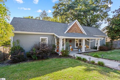 25 Traction St, Greenville, SC, 29611-4754 | Card Image
