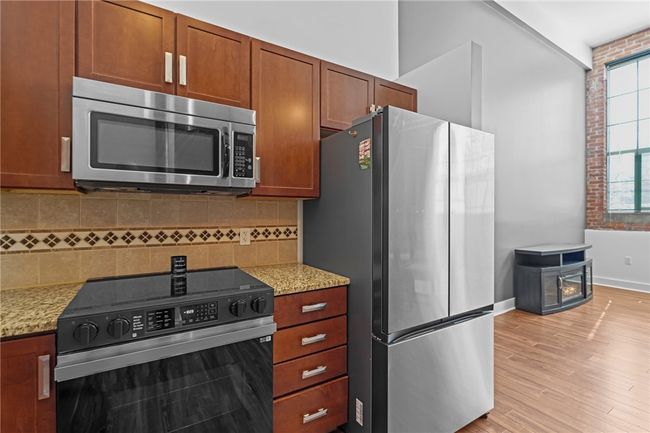 UNIT-107 - 180 Allen St, Condo with 2 bedrooms, 2 bathrooms and 2 parking in Woonsocket RI | Image 10