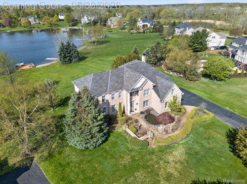 1595 Boulder Lake Dr, Milford, MI, 48380-3243 | Card Image