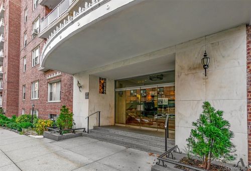 b-104-20 68th Dr, Forest Hills, NY, 11375-3454 | Card Image