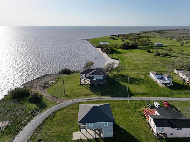 126 Linda St, House other with 4 bedrooms, 3 bathrooms and null parking in Anahuac TX | Image 14