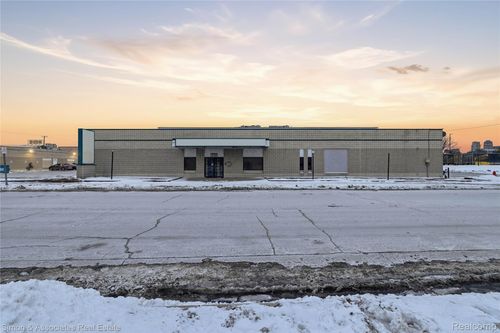 1320 Wilkins St, Detroit, MI, 48207-4802 | Card Image