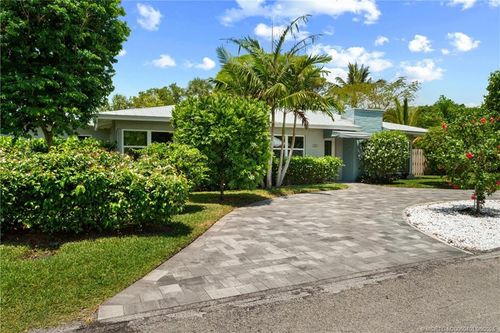 206 Se Balboa Ave, Stuart, FL, 34994-2455 | Card Image