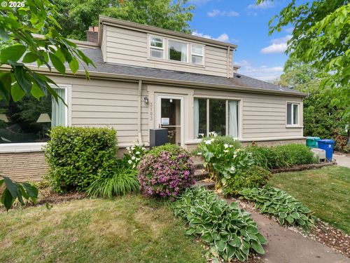 3103 Ne Dekum St, Portland, OR, 97211-6637 | Card Image
