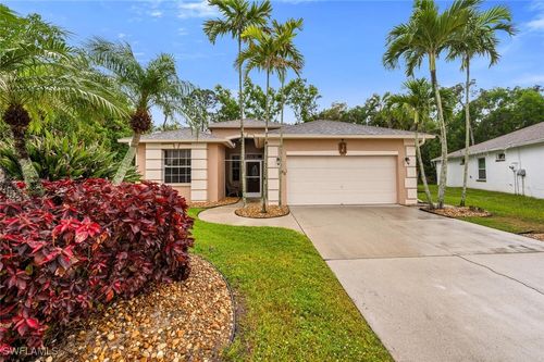 246 Stanhope Cir, NAPLES, FL, 34104-0810 | Card Image