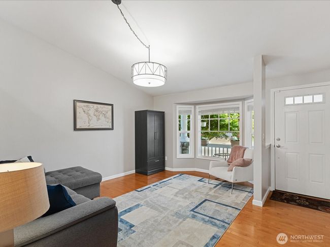 Living Room | Image 7