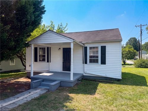 920 Elm St, Burlington, NC, 27217-1368 | Card Image