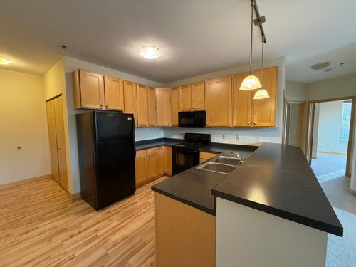 402-2900 University Ave Se, Minneapolis, MN, 55414-3736 | Card Image