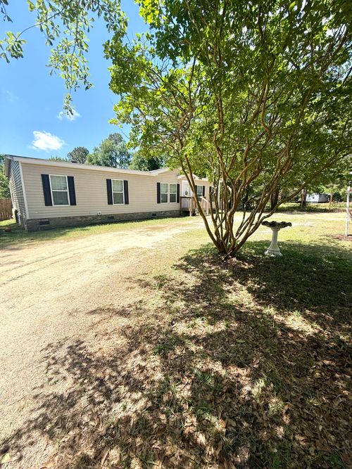 2390 Quail Ct E, Hephzibah, GA, 30815-5821 | Card Image