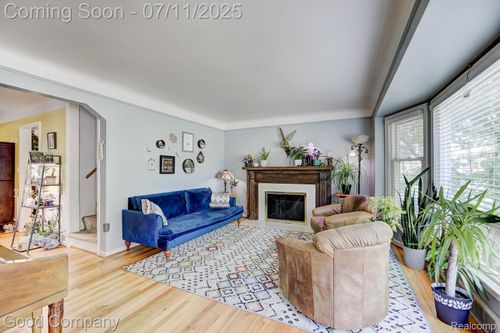 23351 Oak St, Dearborn, MI, 48128-1387 | Card Image