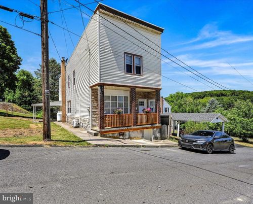 111 Fox St, POTTSVILLE, PA, 17901-3968 | Card Image