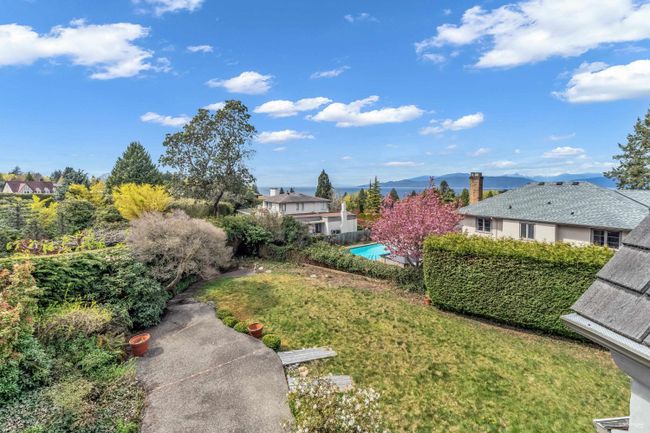 1529 Western Crescent, House other with 6 bedrooms, 3 bathrooms and 4 parking in Vancouver BC | Image 1