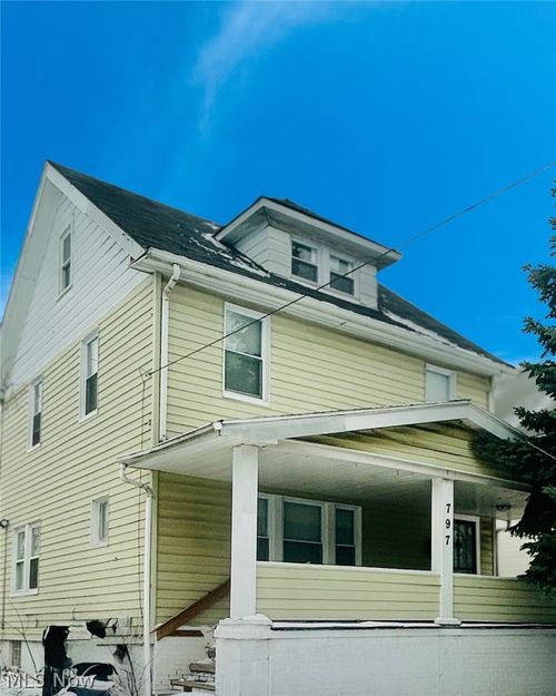 797 Alhambra Rd, Cleveland, OH, 44110-3119 | Card Image