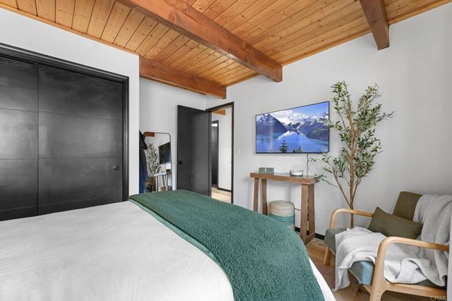 41605 Swan Dr, House other with 3 bedrooms, 2 bathrooms and 2 parking in Big Bear Lake CA | Image 10