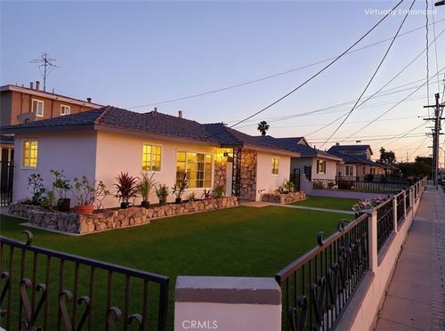 700 W E St, Wilmington, CA, 90744-5320 | Card Image