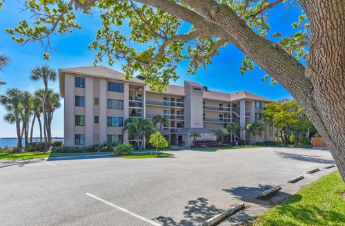 104-4440 Ne Sandpebble Trce, Stuart, FL, 34996-1433 | Card Image