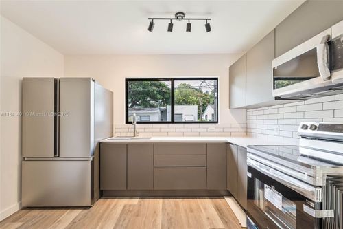 apt-1-25 Nw 78th St, Miami, FL, 33150-3065 | Card Image