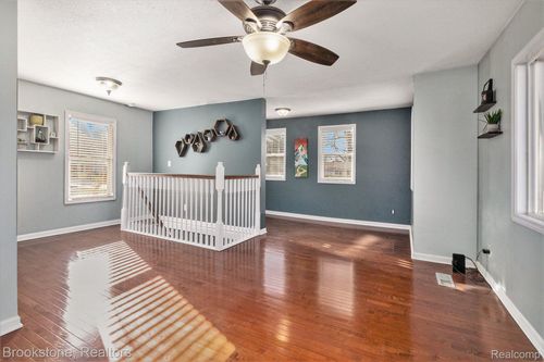 5758 Carlton St, Haslett, MI, 48840-8945 | Card Image