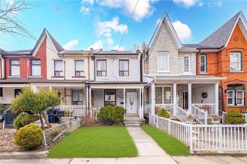 518 Quebec Ave, Toronto, ON, M6P2V7 | Card Image