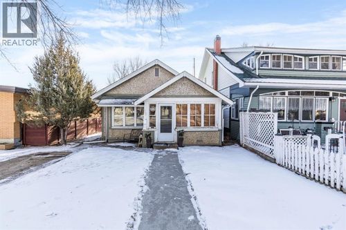 29 10 St Se, Medicine Hat, AB, T1A1P8 | Card Image