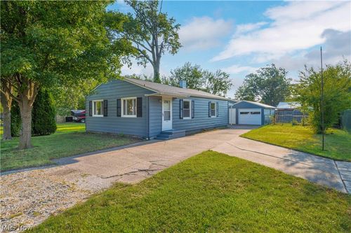 321 Overlook Rd, Vermilion, OH, 44089-2342 | Card Image