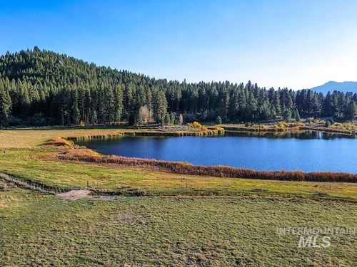 23 Hall Ln, Cascade, ID, 83611 | Card Image