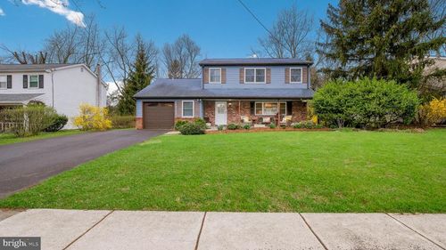 7 Broadale Ct, DOYLESTOWN, PA, 18901-3303 | Card Image