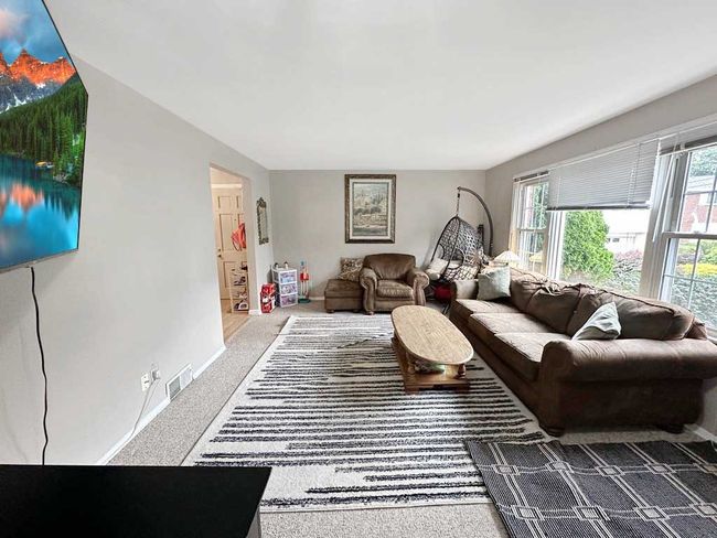 217 S Shady Ave, Condo with 3 bedrooms, 1 bathrooms and 1 parking in Houston PA | Image 5